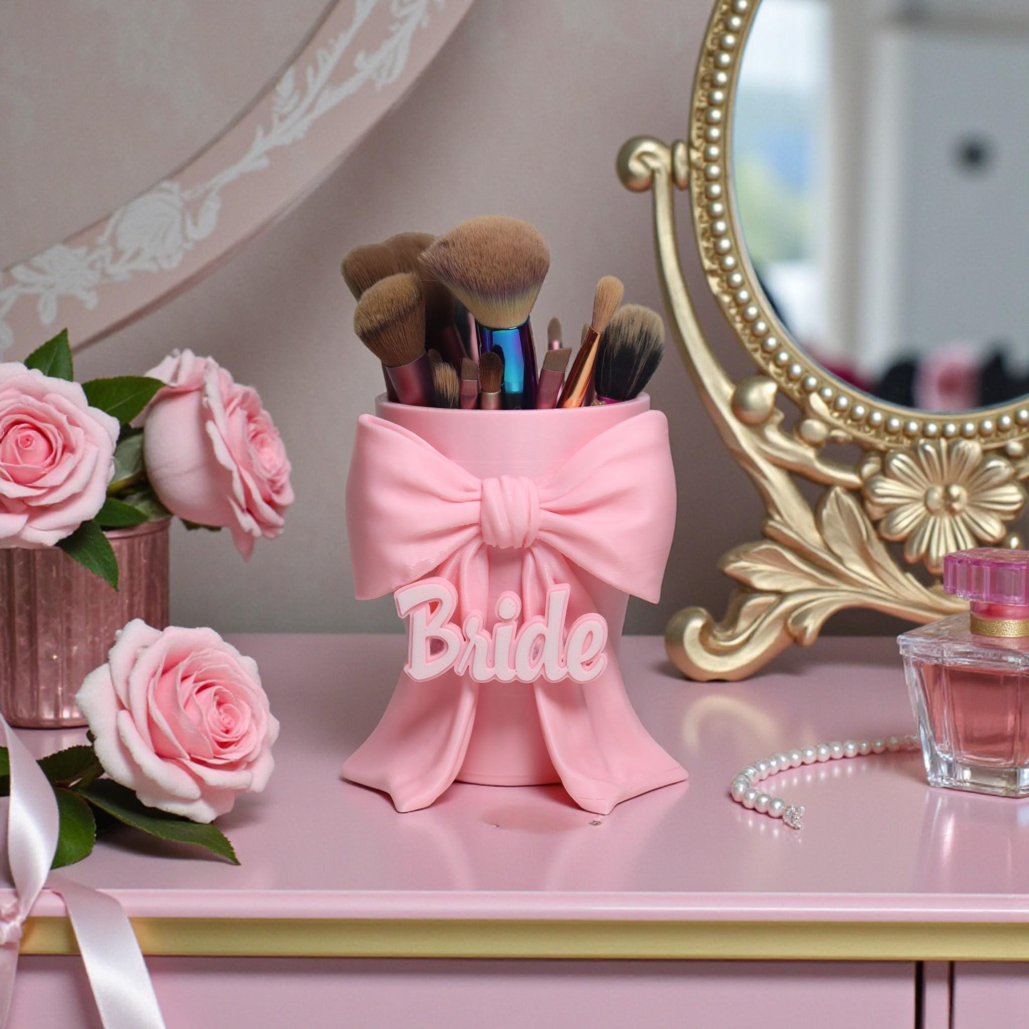 Personalised Pink Bow Makeup Brush Holder – Cute Vanity Organizer, Coquette Makeup Brush Cup, Girly Desk Organizer, Beauty Storage Gift for Her
