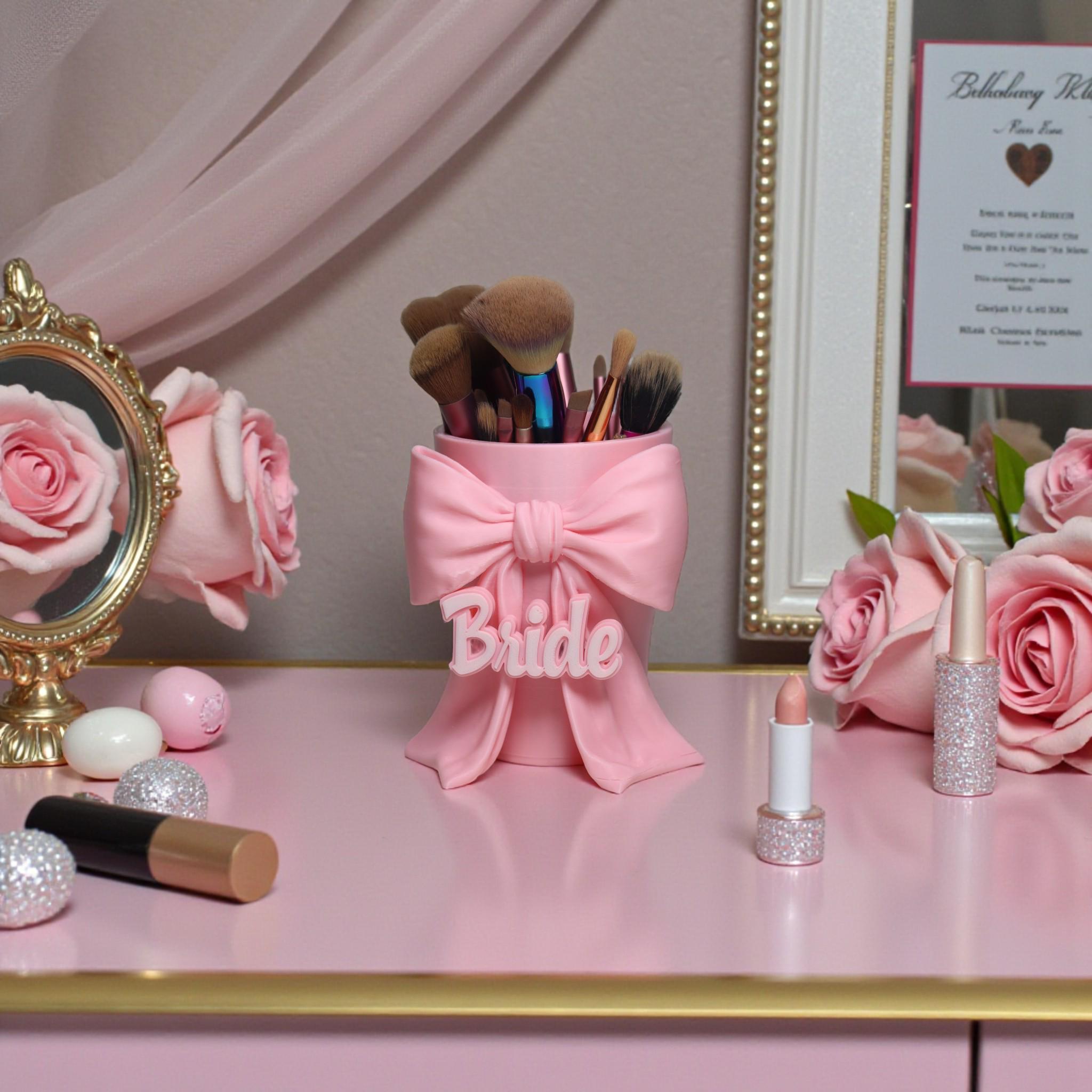 Personalised Pink Bow Makeup Brush Holder – Cute Vanity Organizer, Coquette Makeup Brush Cup, Girly Desk Organizer, Beauty Storage Gift for Her